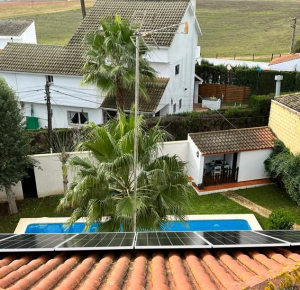 SEVILLA| Instalación fotovoltaica integrada en tejado de 5KW